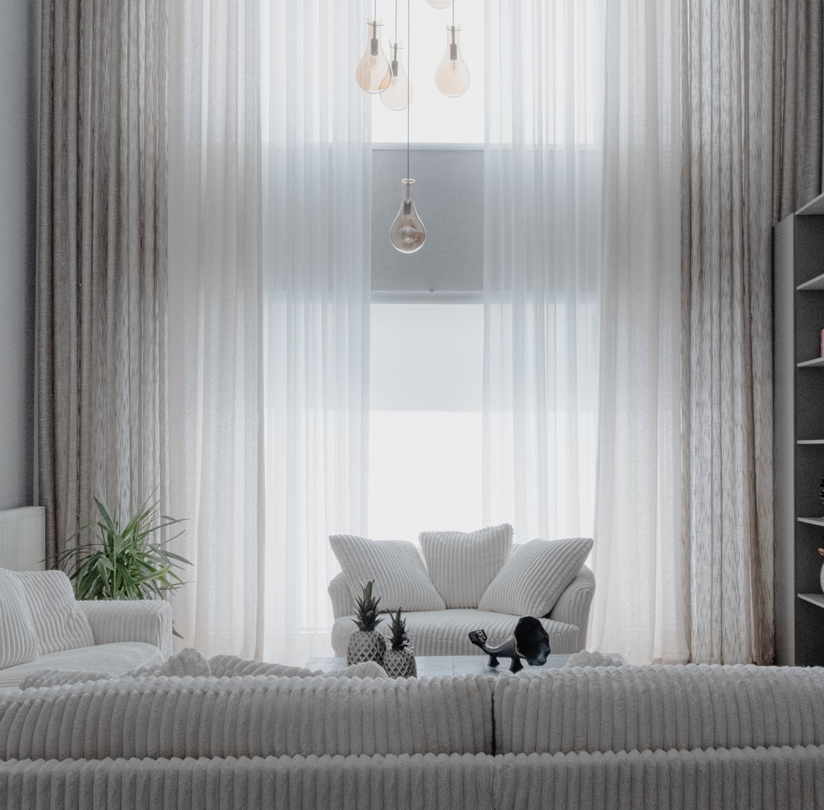 Bright, cozy living room